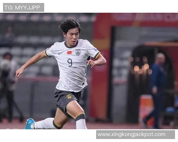 伊万:足协提议部分球员留洋需说服俱乐部与家长支持 伊万:足协提议部分球员留洋需说服俱乐部与家长支持