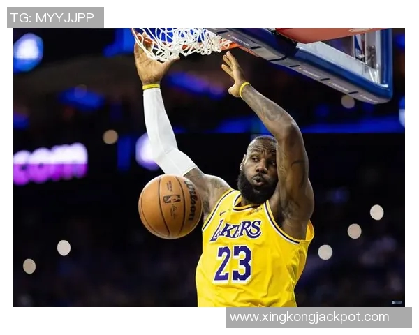 里夫斯称詹姆斯回归将提升全队表现他是无可替代的全能组织者