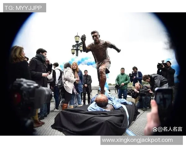 布雷迪幽默点评C罗雕像称其为史上最糟或将让雕塑家失业